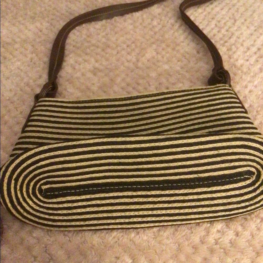 Woman’s Crossbody - Picture 2 of 4